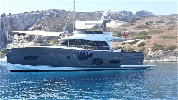 2015 AZIMUT MAGELLANO 53