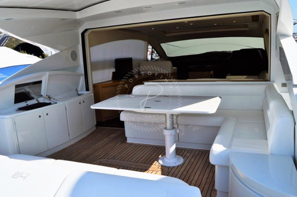 2009 PERSHING 64