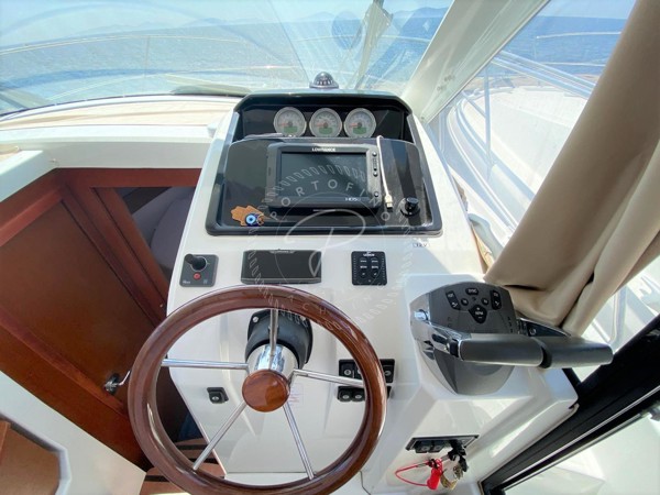 2015 JEANNEAU MERRY FISHER 855 OFFSHORE