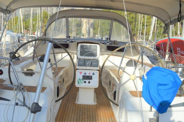 2008 BAVARIA VISION 50