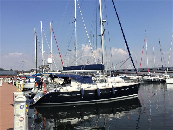 1998 BENETEAU OCEANIS 411