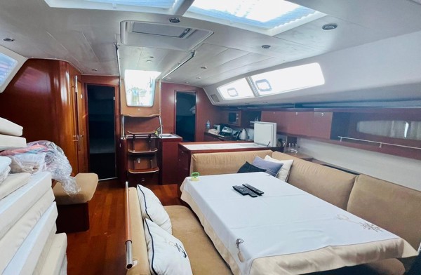 2010 BENETEAU OCEANIS 54