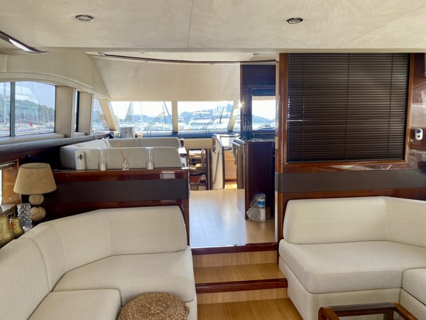 2009 PRINCESS 62