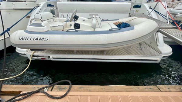 2014 AZIMUT 54 FLY