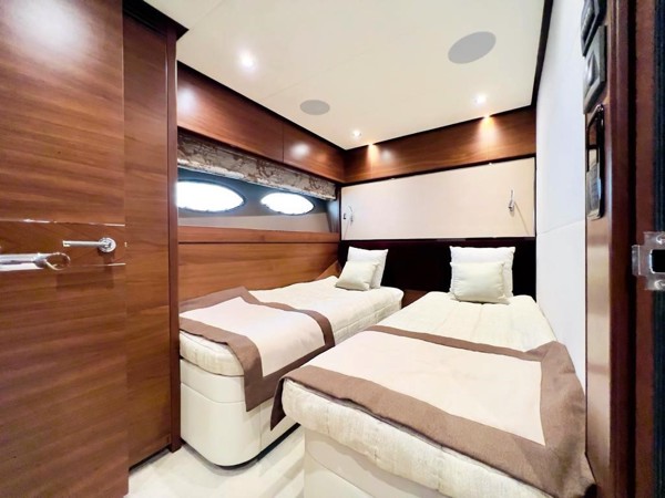 2015 PRINCESS 88