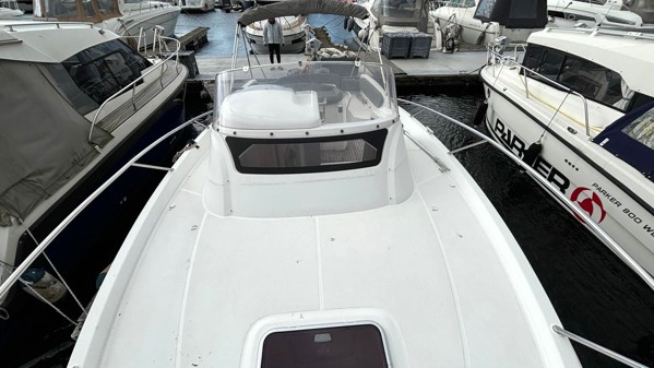 2013 BENETEAU FLYER 850 SUN DECK