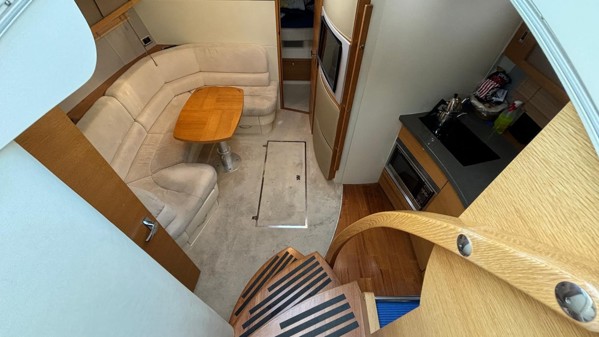 2011 FAIRLINE TARGA 44 