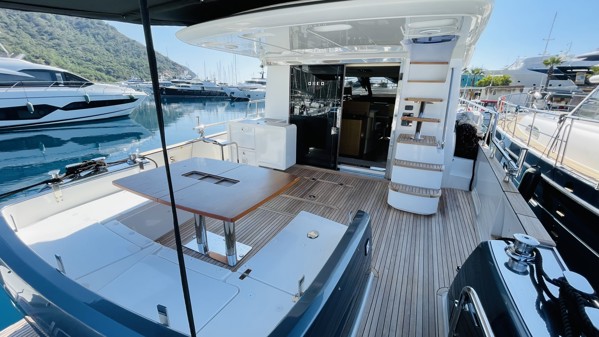 2016 AZIMUT MAGELLANO 53