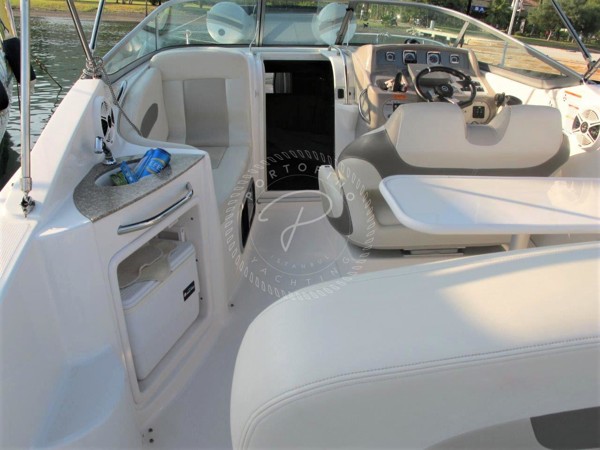 2011 CHAPARRAL 270 SIGNATURE