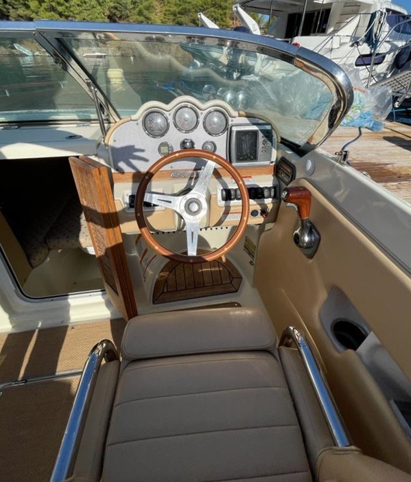 2011 CHRIS CRAFT CORSAIR 25