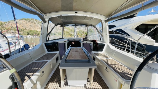 2018 BENETEAU OCEANIS 41.1