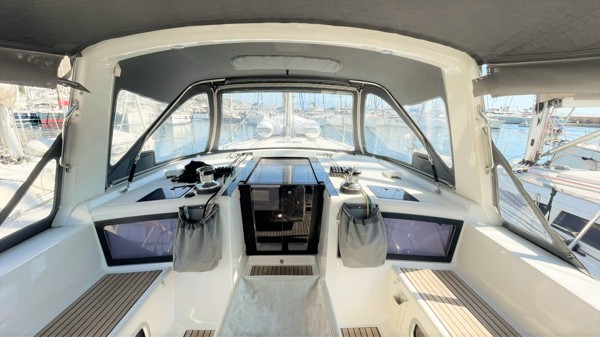 2015 BENETEAU OCEANIS 48