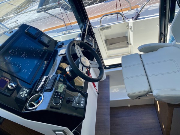 2023 BENETEAU ANTARES 11 FLY