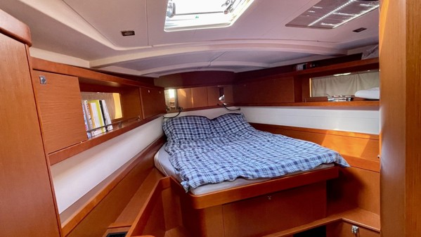 2015 BENETEAU OCEANIS 45