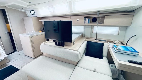 2023 BENETEAU OCEANIS 51.1