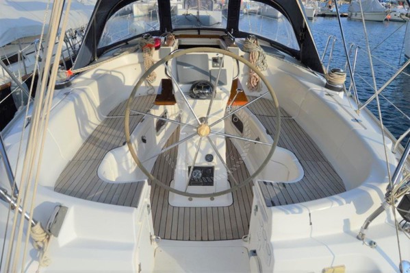 2003 BAVARIA 38 CRUISER