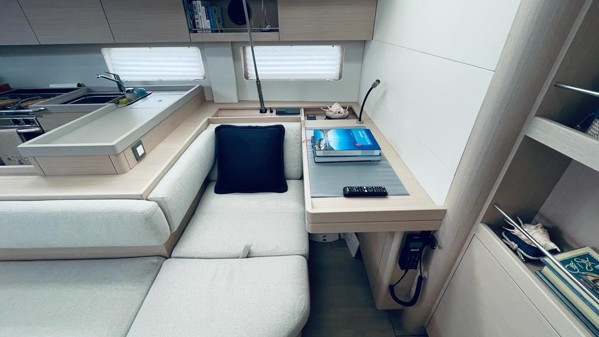 2023 BENETEAU OCEANIS 51.1