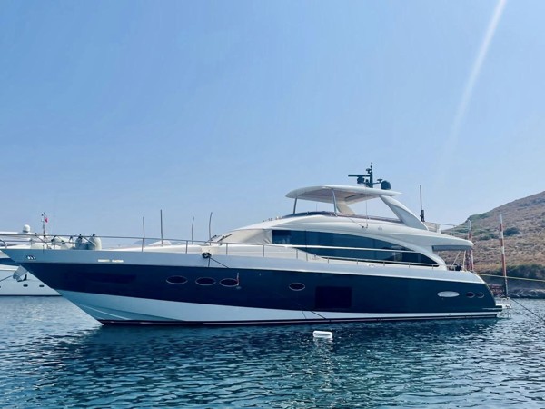 2015 PRINCESS 82