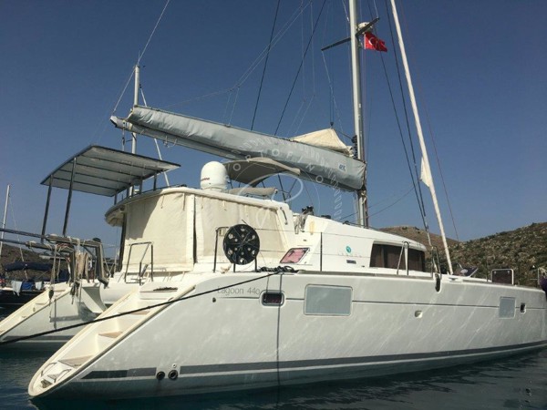 2010 LAGOON 440