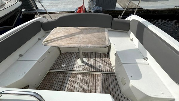 2013 BENETEAU FLYER 850 SUN DECK