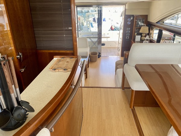 2009 PRINCESS 62