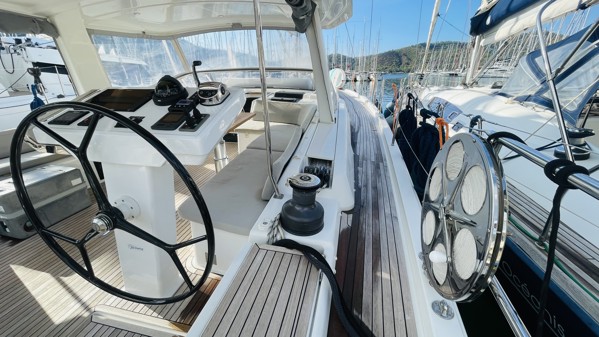 2021 HANSE 548