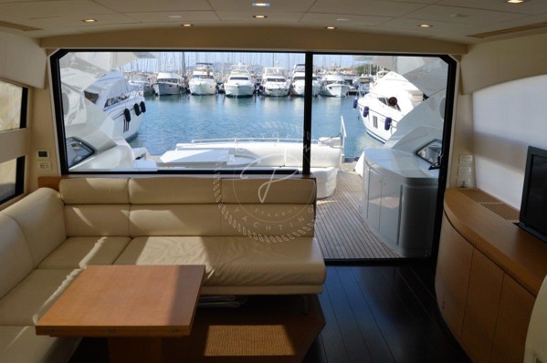 2009 PERSHING 64