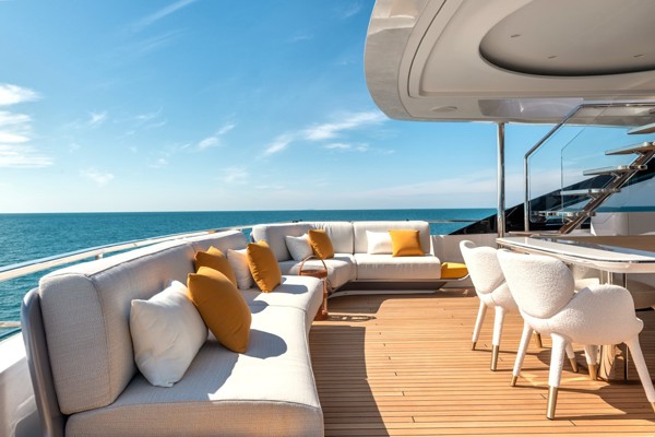 2021 AZIMUT GRANDE TRIDECK