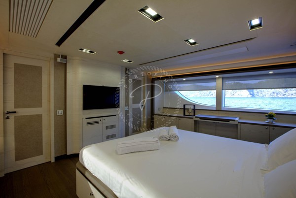 2014 HG YACHT 32M