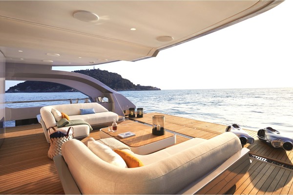 2021 AZIMUT GRANDE TRIDECK