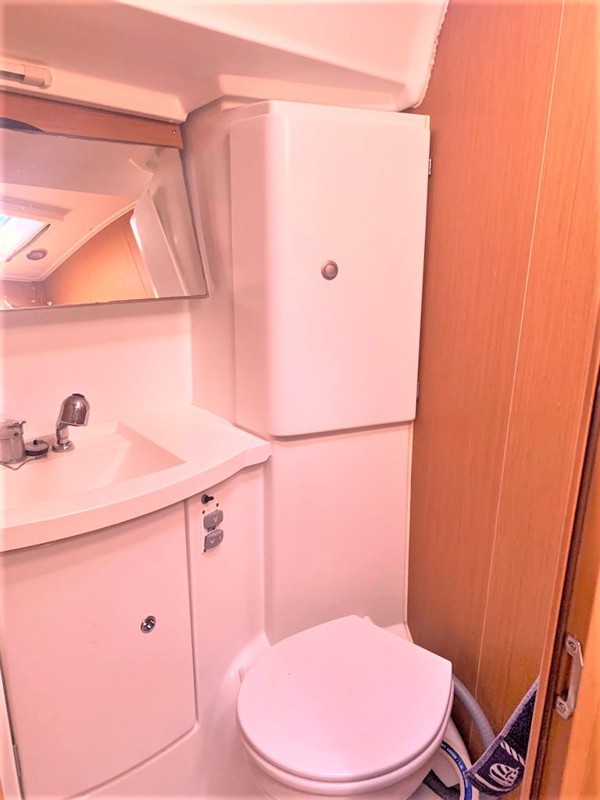 2012 JEANNEAU SUN ODYSSEY 42 DS