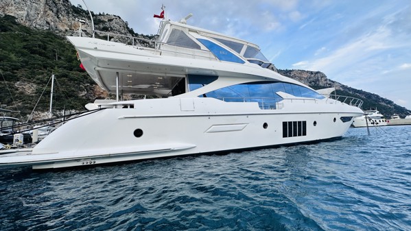 2018 AZIMUT 80