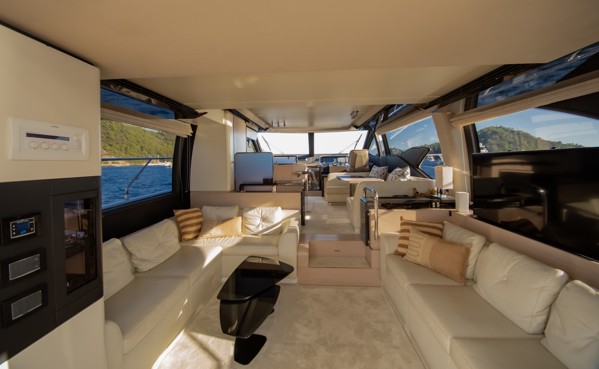 2017 AZIMUT 66 FLY