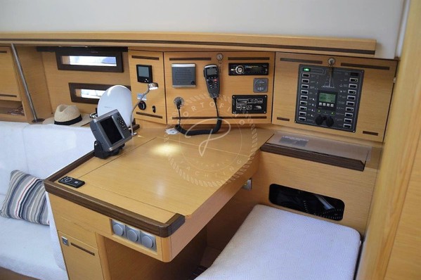 2012 ELAN 444 IMPRESSION