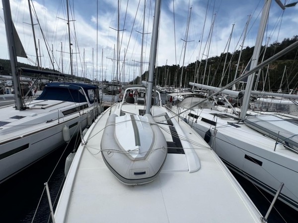 2021 BENETEAU OCEANIS 51.1