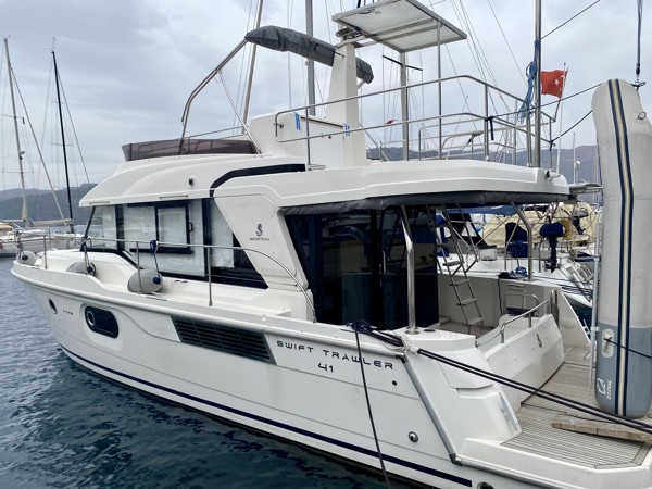 2021 BENETEAU SWIFT TRAWLER 41- DOCKMATE 