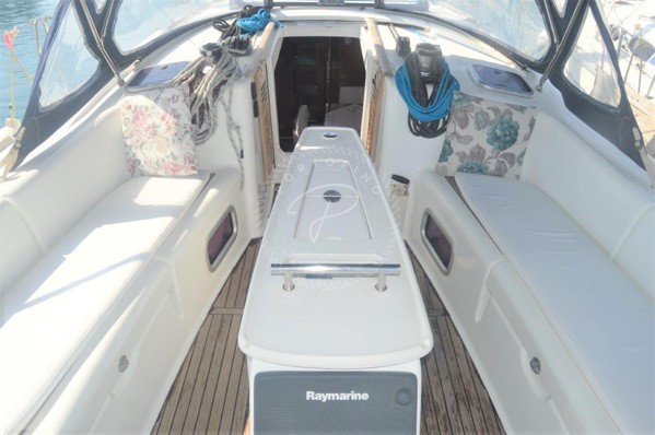 2010 BENETEAU OCEANIS 43