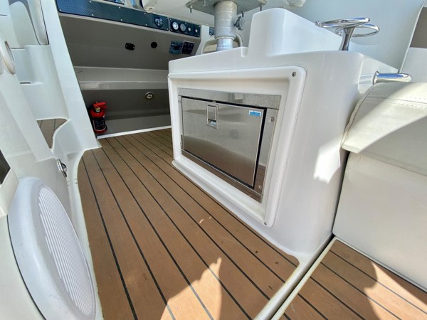 2007 CRUISER YACHTS 390 SPORT COUPE