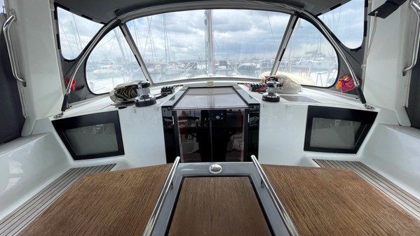 2018 BENETEAU OCEANIS 45