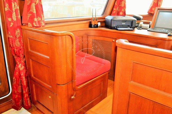 2008 TRAWLER 30M