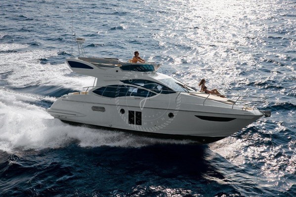 2011 AZIMUT 38