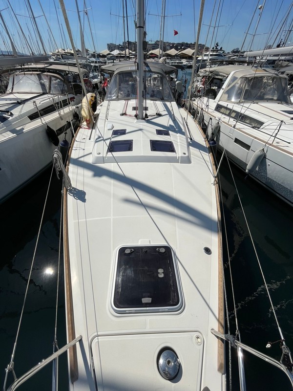 2018 BENETEAU OCEANIS 45