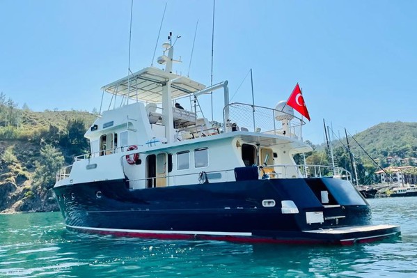 2005 CUSTOM TRAWLER 55 STEEL