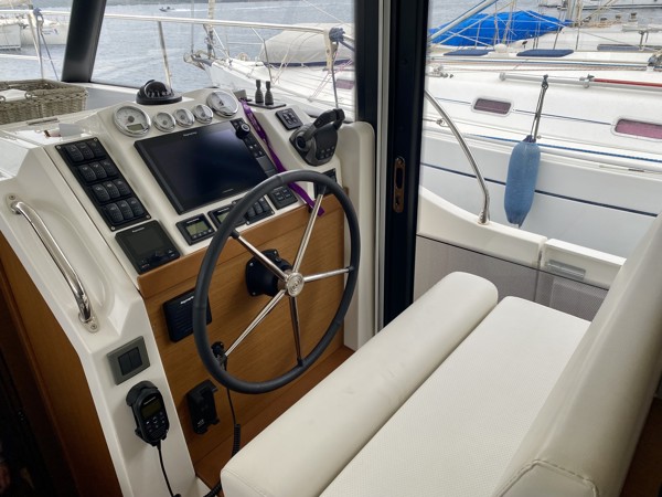 2021 BENETEAU SWIFT TRAWLER 41- DOCKMATE 