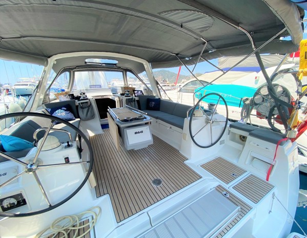 2015 BENETEAU OCEANIS 48