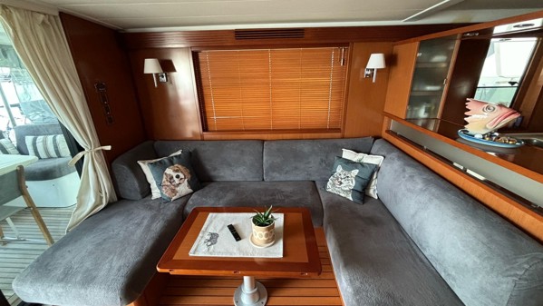 2011 BENETEAU SWIFT TRAWLER 52