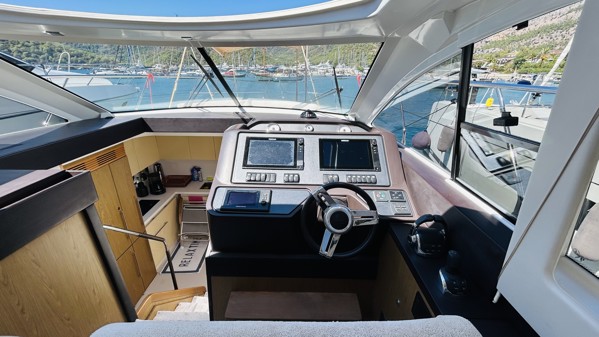 2014 BENETEAU GT 49