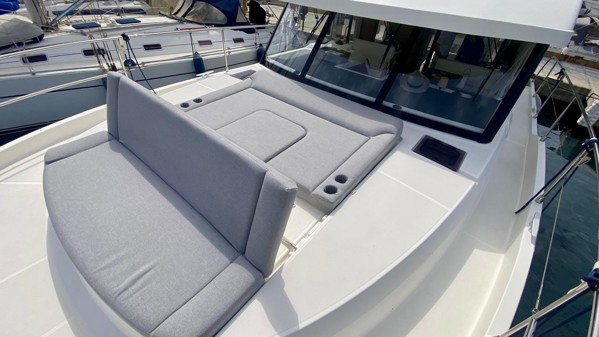 2021 BENETEAU SWIFT TRAWLER 41- DOCKMATE 