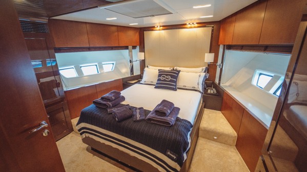 2013 AZIMUT 84 FLYBRIDGE