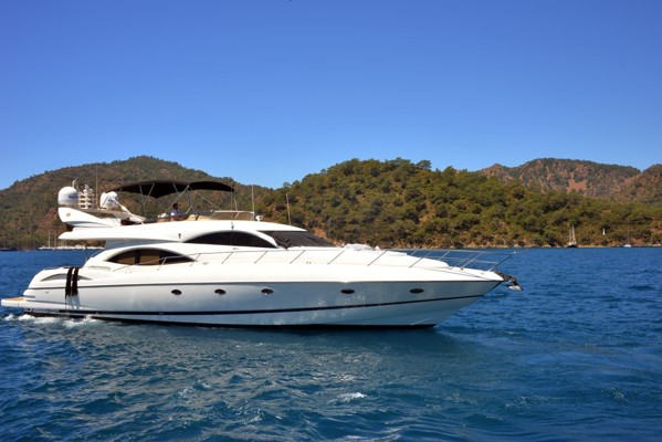 2001/2021 SUNSEEKER MANHATTAN 73